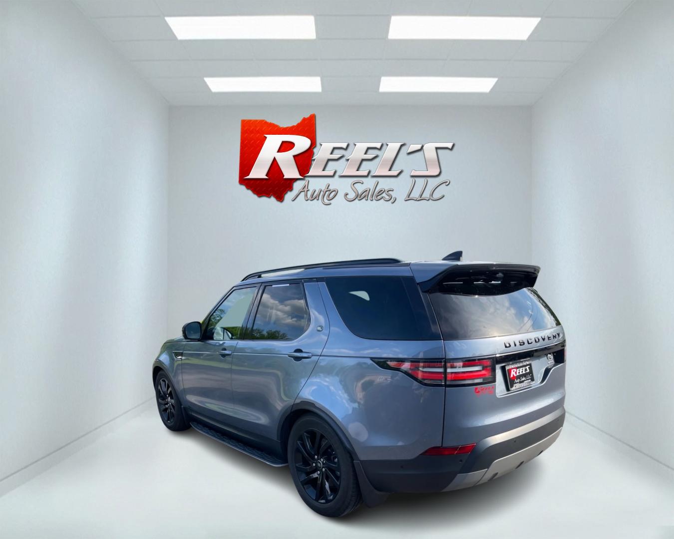 2018 Blue /Black Land Rover Discovery HSE (SALRR2RV5JA) with an 3.0L V6 DOHC 24V Supercharged engine, 8A transmission, located at 11115 Chardon Rd. , Chardon, OH, 44024, (440) 214-9705, 41.580246, -81.241943 - This 2018 Land Rover Discovery HSE is a luxurious and capable SUV that offers a blend of comfort, technology, and off-road prowess. With its 3.0L supercharged V6 engine, it produces 340 horsepower and is paired with an 8-speed automatic transmission. The interior features premium leather upholstery, - Photo#58